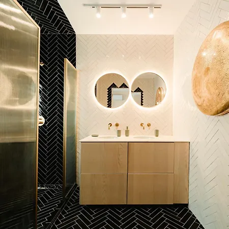 Designer Luxury Apartment, 2 Beds, Prime Location * 斯利马