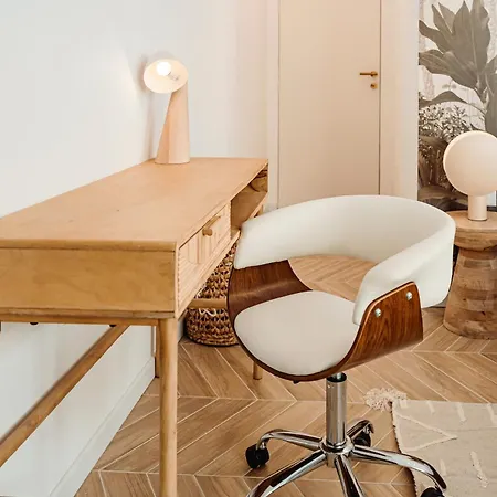 Designer Luxury Apartment, 2 Beds, Prime Location * 斯利马