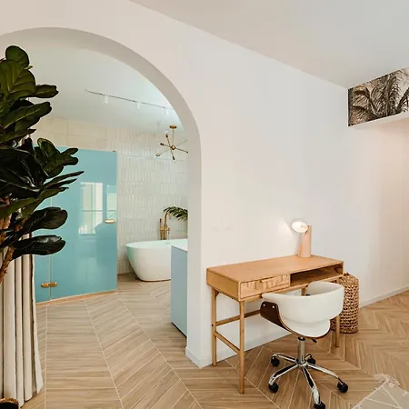 Designer Luxury Apartment, 2 Beds, Prime Location 斯利马