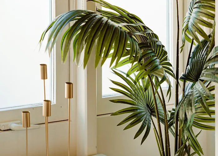 Designer Luxury Apartment, 2 Beds, Prime Location