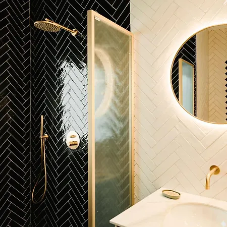 Designer Luxury Apartment, 2 Beds, Prime Location Слима