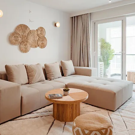 Designer Luxury Apartment, 2 Beds, Prime Location * Sliema