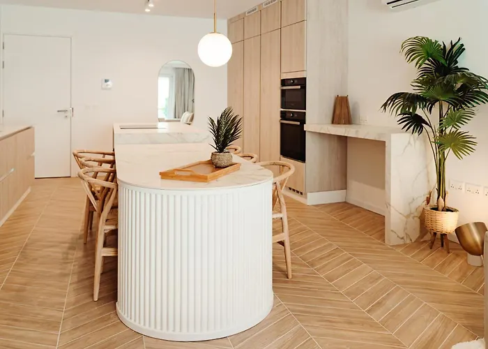 Designer Luxury Apartment, 2 Beds, Prime Location * Σλιέμα