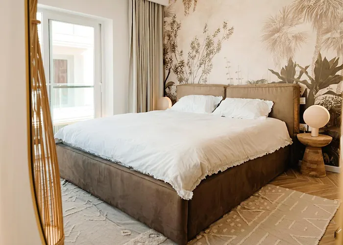 Designer Luxury Apartment, 2 Beds, Prime Location Διαμέρισμα