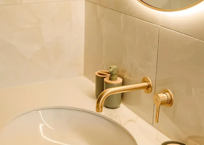 Διαμέρισμα Designer Luxury Apartment, 2 Beds, Prime Location