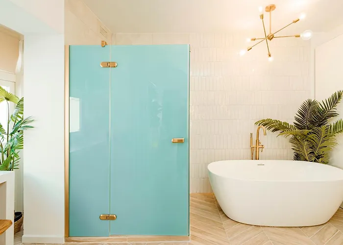 Designer Luxury Apartment, 2 Beds, Prime Location Διαμέρισμα