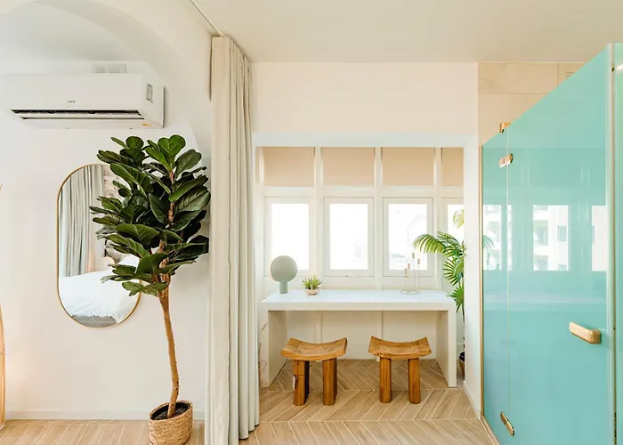 Designer Luxury Apartment, 2 Beds, Prime Location