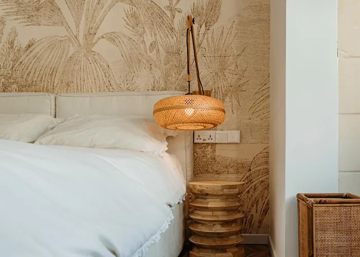 Designer Luxury Apartment, 2 Beds, Prime Location Διαμέρισμα *